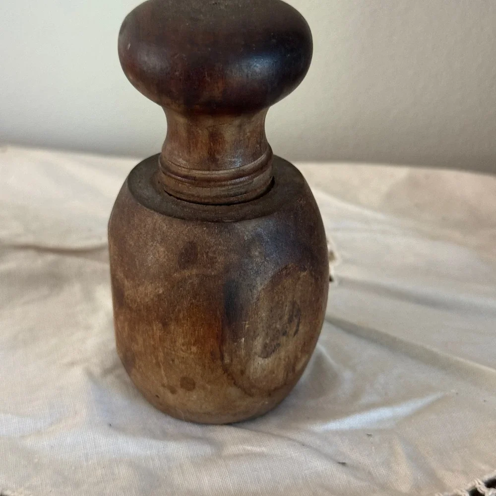 Vintage Primitive Wooden Garlic Press Screw Down Handheld Mincer 3.75